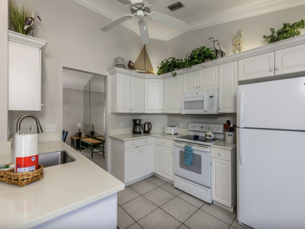 Marco Island 5 Bedroom Home with Guest House Walk to Beach